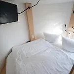 Slube Am Krakower Hotel *