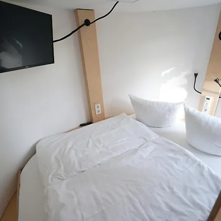 Slube Am Krakower Hotel *