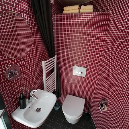 Slube Am Krakower Hotel